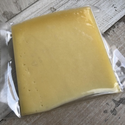 Сыр Премиум из коровьего молока, Органическая ферма М2